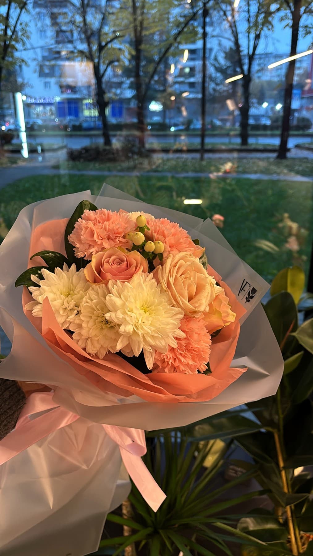 Розево-бел микс